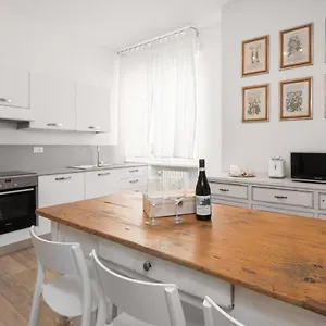 Flats4rent La Dimora D'orlando Appartamento